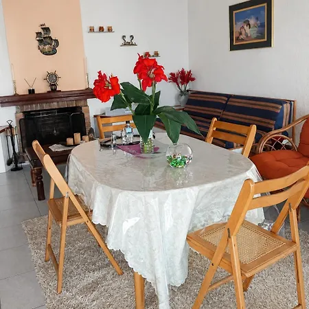 Vicky's Sweet - Seaside Retreat In Evia *